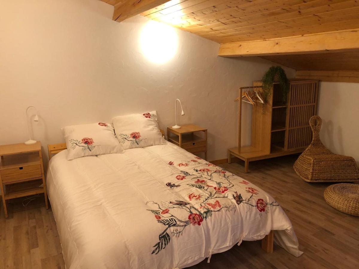 La Maisonnette Auvergnate Vertaizon 外观 照片